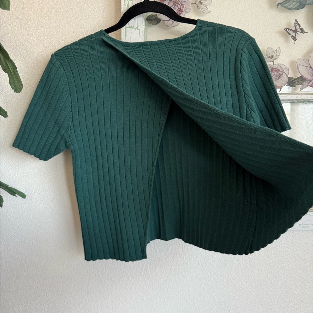 Lulu's Forest Green Ribbed Short Sleeve Knit Top Size S - Picture 4 of 4